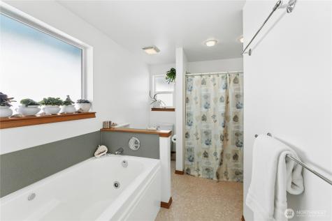 18204 59th Place W Lynnwood WA 98037