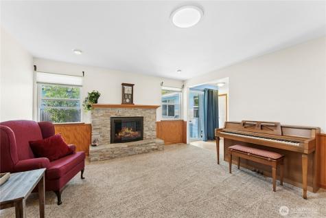 18204 59th Place W Lynnwood WA 98037