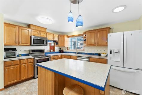18204 59th Place W Lynnwood WA 98037