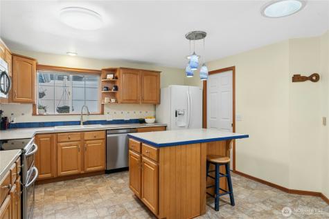 18204 59th Place W Lynnwood WA 98037