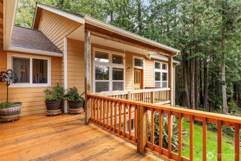 102 Olympic Lane Port Ludlow WA 98365