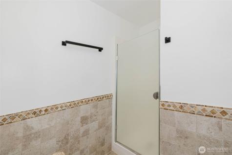 19546 23rd Avenue NE Poulsbo WA 98370