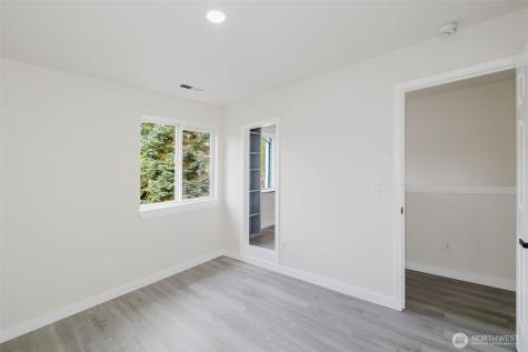 19546 23rd Avenue NE Poulsbo WA 98370