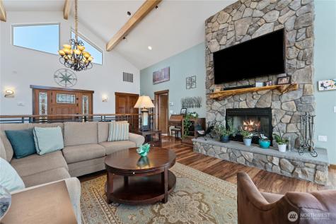 449 Lakayuse Road Manson WA 98831