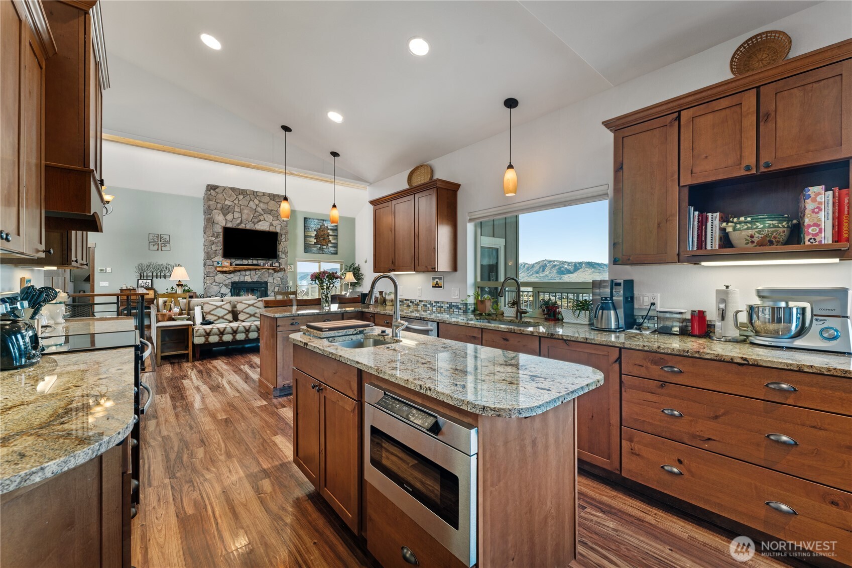 449 Lakayuse Road Manson WA 98831