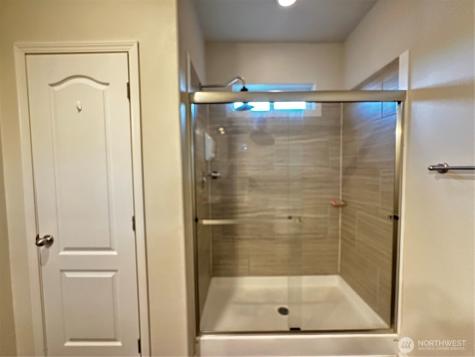 1720 Maple Lane Kent WA 98031