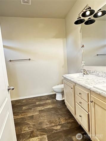 1720 Maple Lane Kent WA 98031