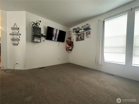 1720 Maple Lane Kent WA 98031