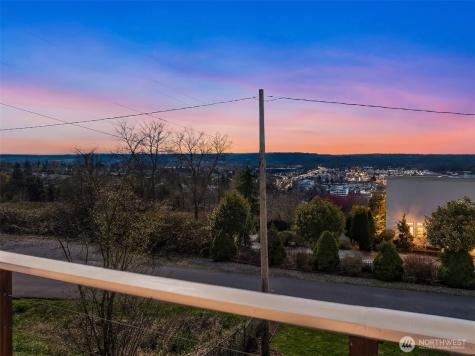 1006 Grant Avenue S Renton WA 98057