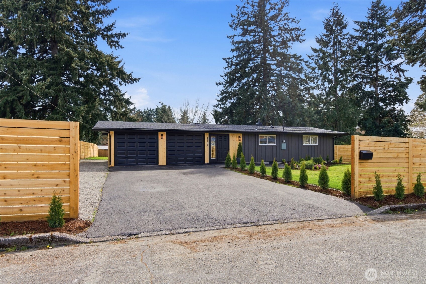 8102 Oakridge Drive SW Lakewood WA 98498