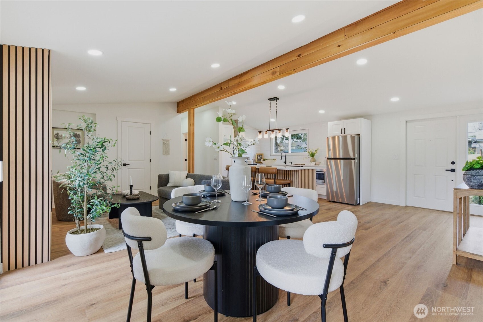 8102 Oakridge Drive SW Lakewood WA 98498
