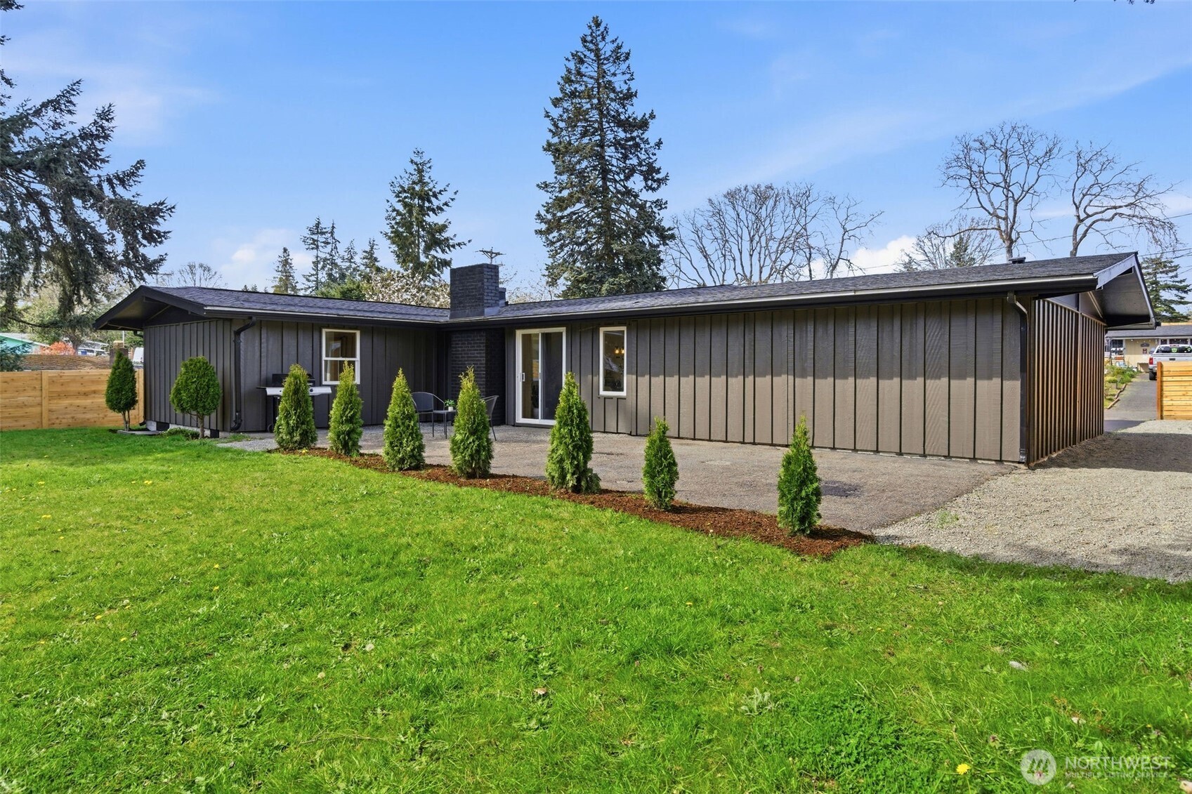 8102 Oakridge Drive SW Lakewood WA 98498