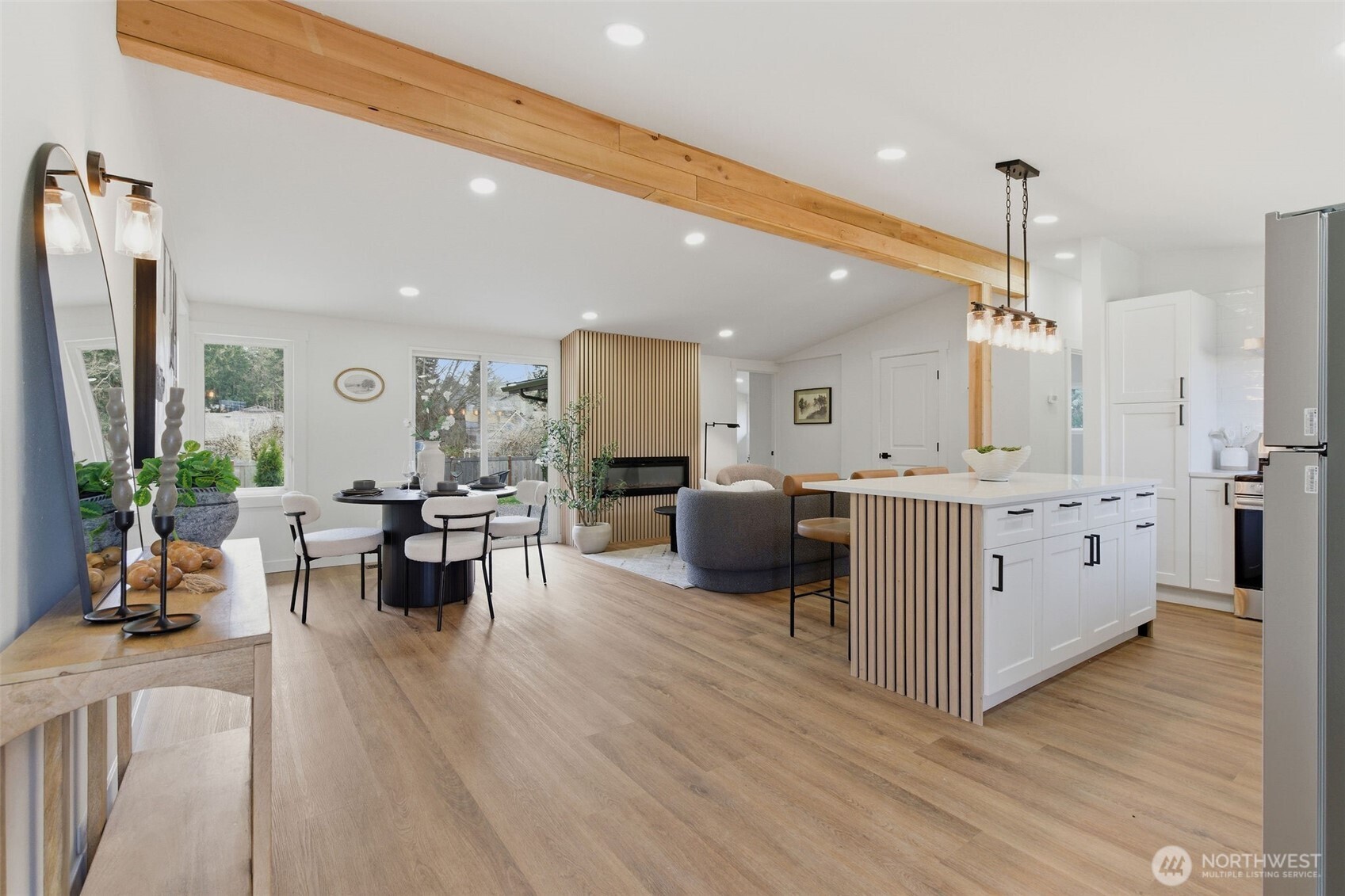 8102 Oakridge Drive SW Lakewood WA 98498