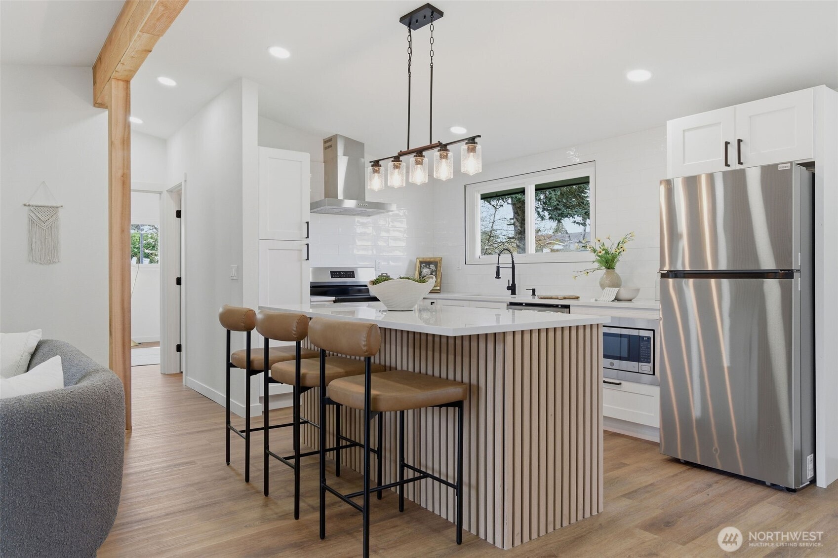 8102 Oakridge Drive SW Lakewood WA 98498