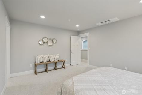 18 160th Place SE Bothell WA 98012