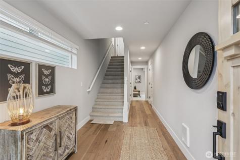 18 160th Place SE Bothell WA 98012