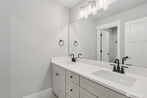 18 160th Place SE Bothell WA 98012