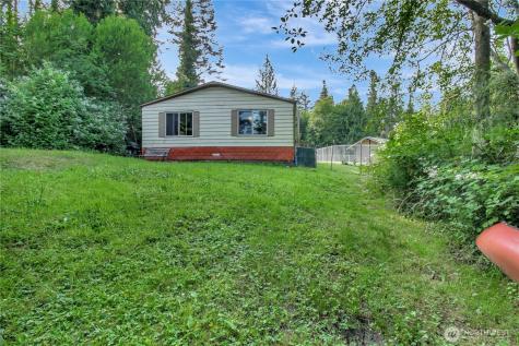 1495 Lake Drive Camano Island WA 98282