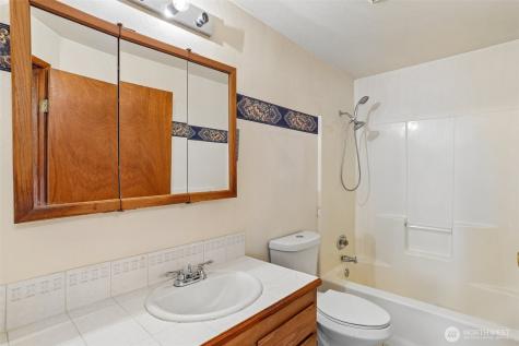 27821 SE 197th Street Maple Valley WA 98038
