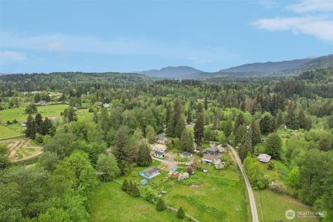 27821 SE 197th Street Maple Valley WA 98038