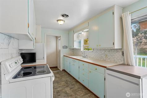 27821 SE 197th Street Maple Valley WA 98038