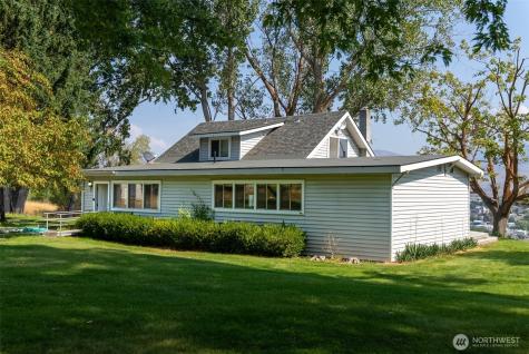 14 Dalton Road Omak WA 98841