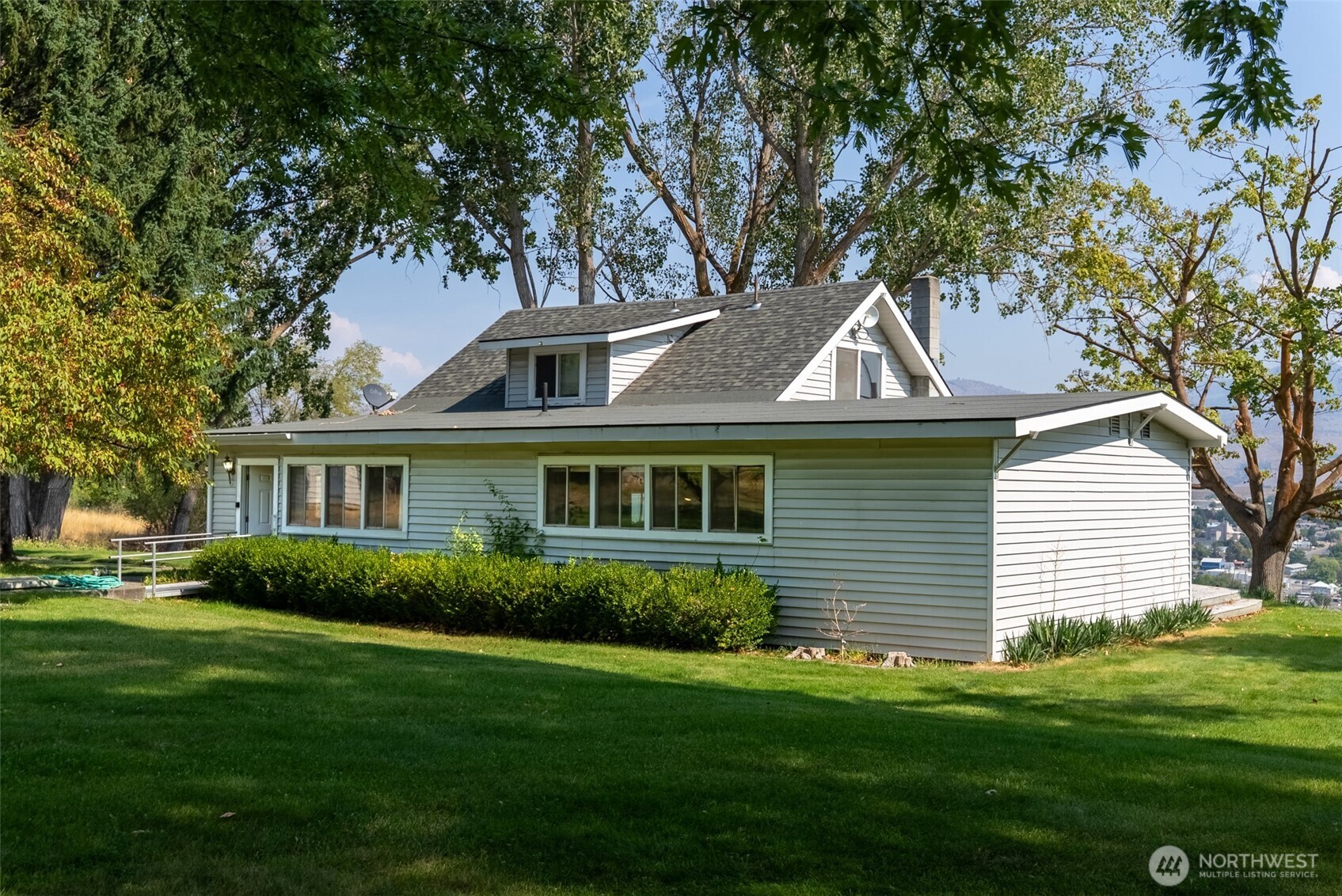 14 Dalton Road Omak WA 98841