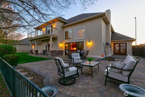 2205 S 88th Avenue Yakima WA 98903