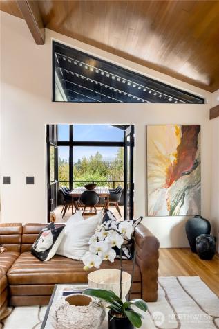 5010 NE 52nd Street Seattle WA 98105