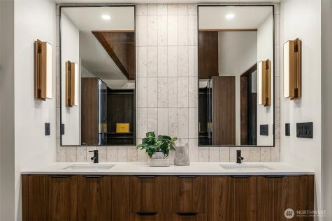 5010 NE 52nd Street Seattle WA 98105