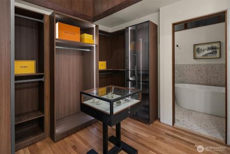 5010 NE 52nd Street Seattle WA 98105