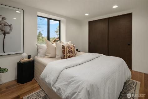 5010 NE 52nd Street Seattle WA 98105