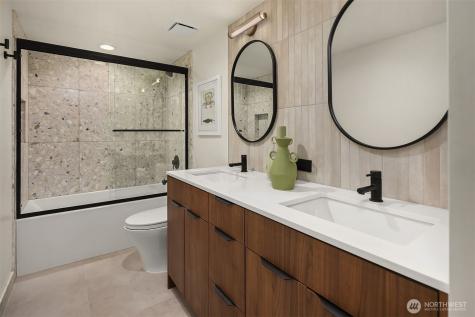 5010 NE 52nd Street Seattle WA 98105
