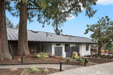 5010 NE 52nd Street Seattle WA 98105