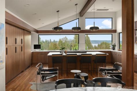 5010 NE 52nd Street Seattle WA 98105