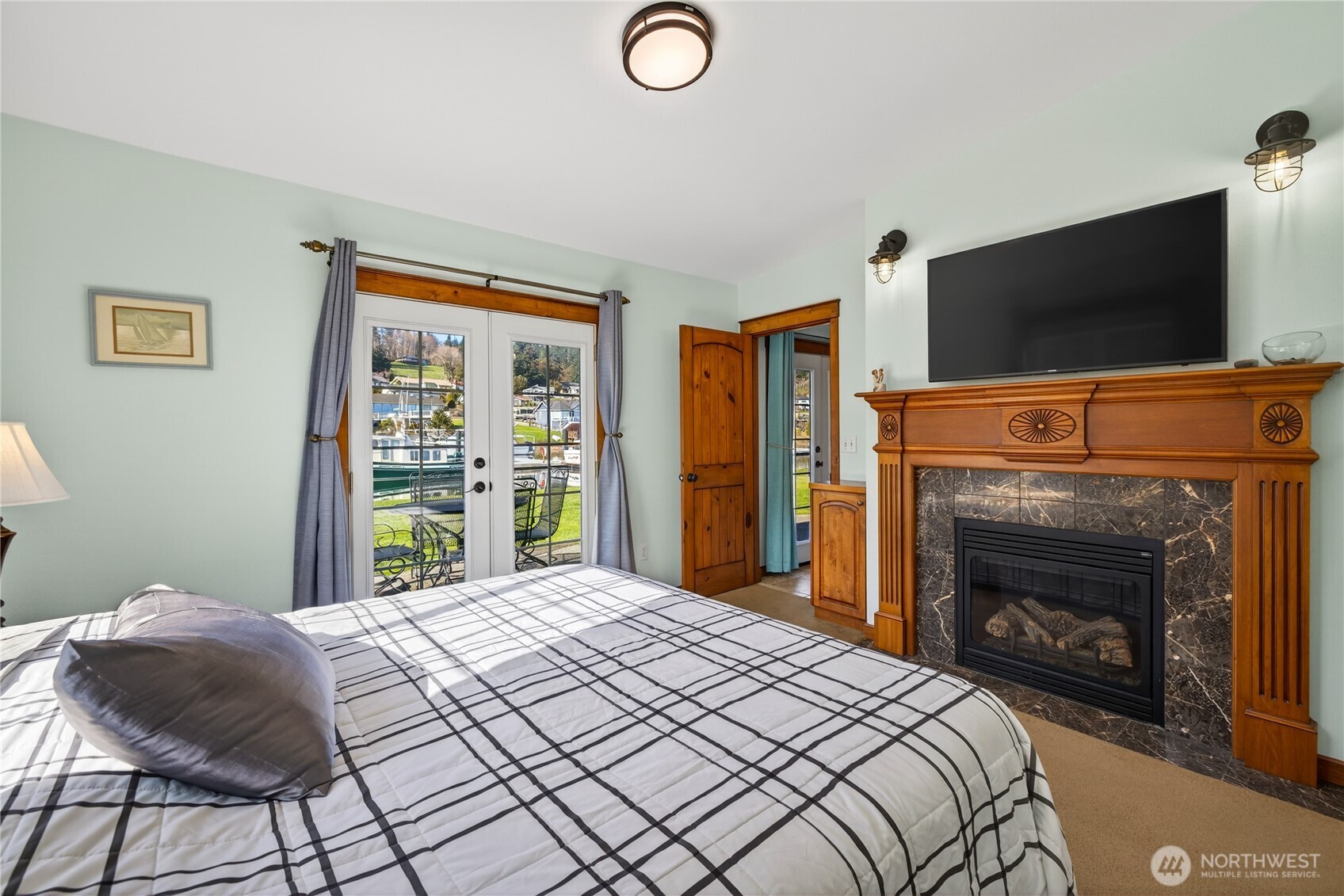2227 Mariners Way Oak Harbor WA 98277