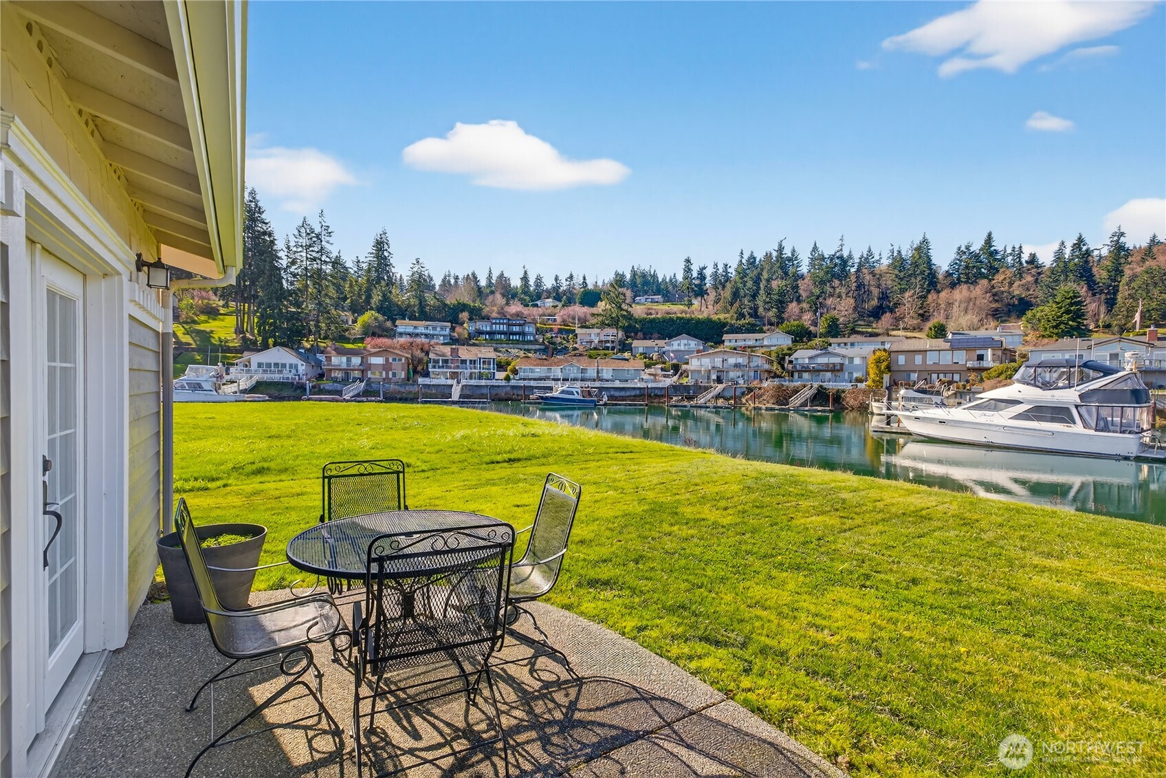2227 Mariners Way Oak Harbor WA 98277