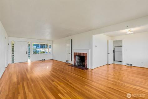 7508 56th Avenue NE Seattle WA 98115