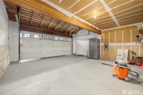 5033 37th Street NE Tacoma WA 98422