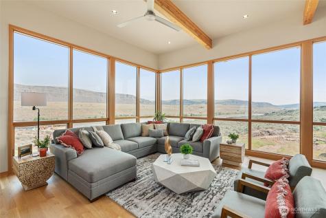 671 Ravens Home Lane Malaga WA 98828
