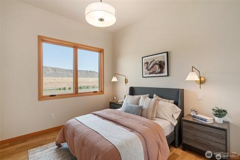 671 Ravens Home Lane Malaga WA 98828
