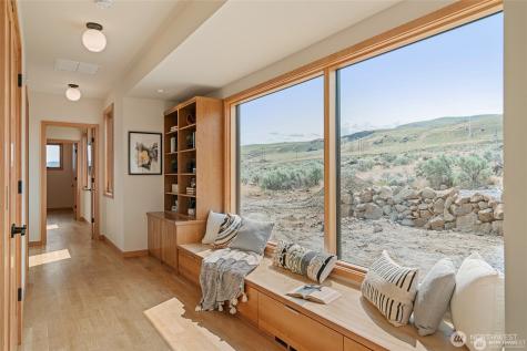 671 Ravens Home Lane Malaga WA 98828