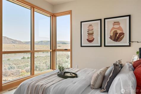 671 Ravens Home Lane Malaga WA 98828