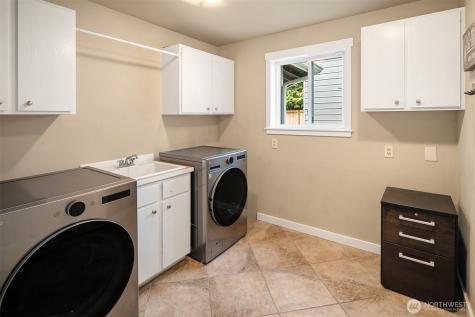 21118 SE 137th Place Issaquah WA 98027