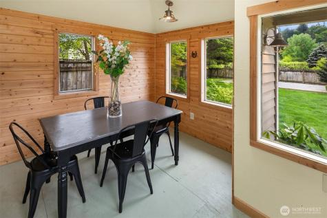 21118 SE 137th Place Issaquah WA 98027