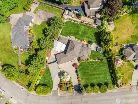 21118 SE 137th Place Issaquah WA 98027