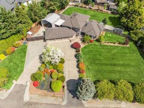 21118 SE 137th Place Issaquah WA 98027
