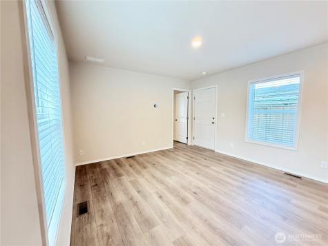 2322 Tacoma Road E Puyallup WA 98371