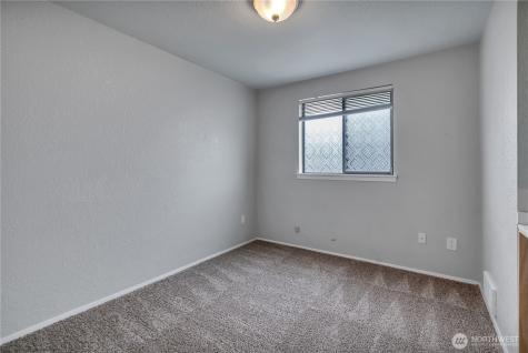 1705 S 88th Street Tacoma WA 98444