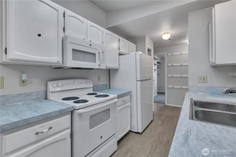1705 S 88th Street Tacoma WA 98444